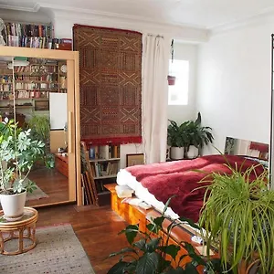 Very Large Private With Own Bathroom, In Montmartre Paris
