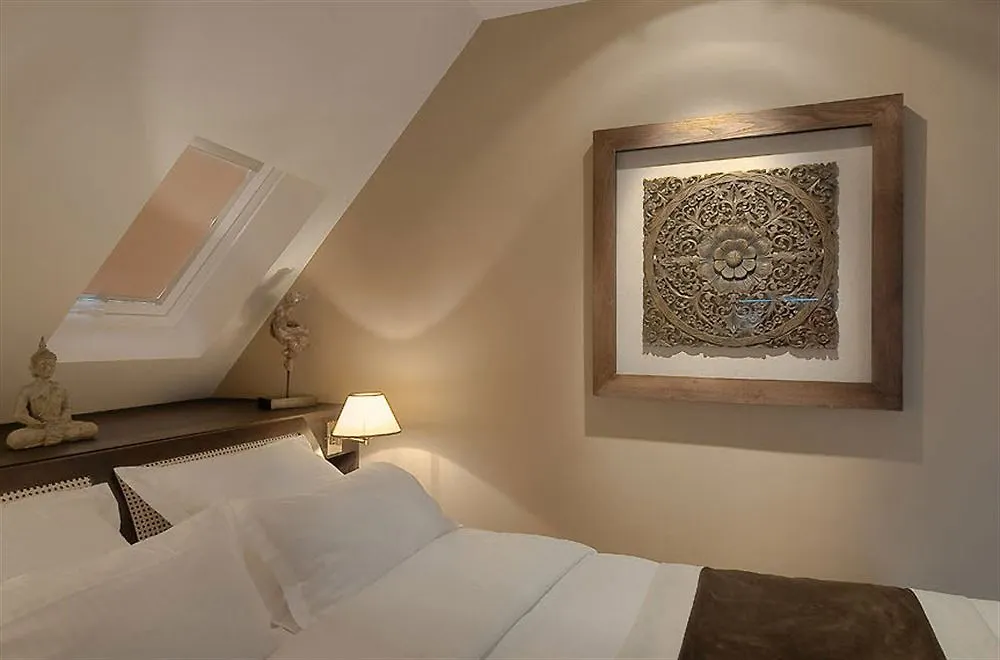 ***  Hotel Cluny Square Paris France
